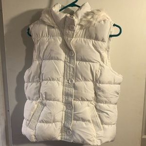 White hooded puffer vest
